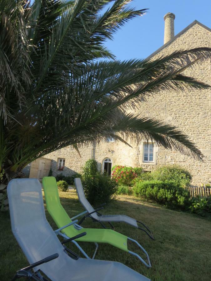 Le Moulin Du Couffon Hotel Kerlouan ภายนอก รูปภาพ